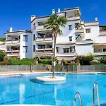 Costa Del Sol Apt, Pool & Terrace & Walk Daire Sitio de Calahonda