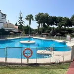 Daire Costa Del Sol Apt, Pool & Terrace & Walk Sitio de Calahonda