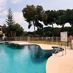Costa Del Sol Apt, Pool & Terrace & Walk Daire Sitio de Calahonda